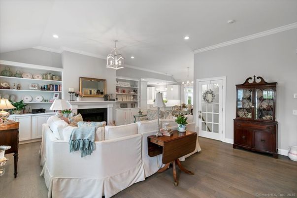Fireplace, Interior, Living room, Pendant Lights, Recessed Lighting, Wood Texture Flooring