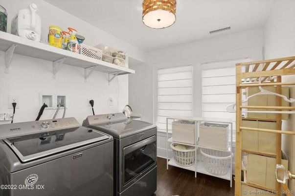 Interior, Washer, Wood Texture Flooring