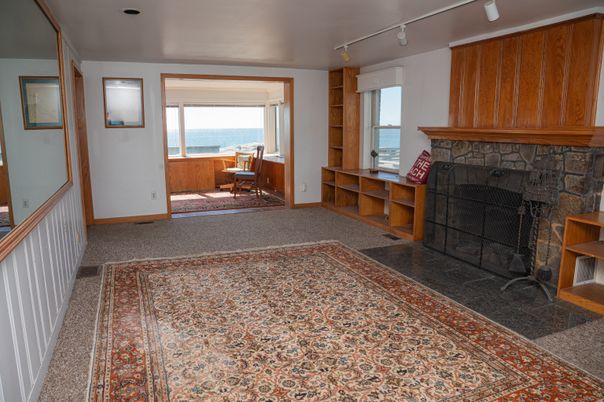Empty room, Fireplace, Interior, Water