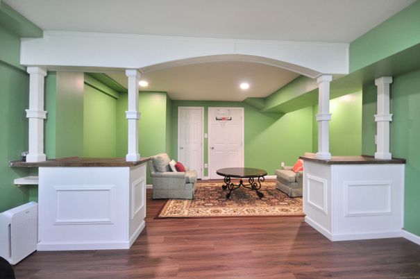 Interior, Recessed Lighting, Wood Texture Flooring