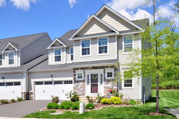 Attached, Exterior, Facade, Farmhouse