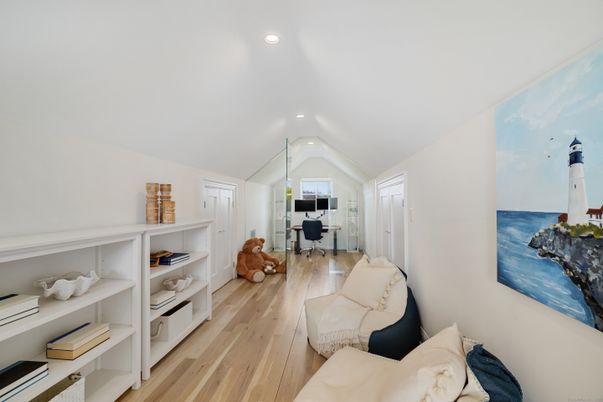 Home Office, Interior, Recessed Lighting, Wood Texture Flooring