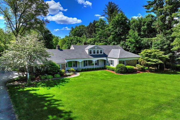 Backyard, Exterior, Facade, Cape Cod