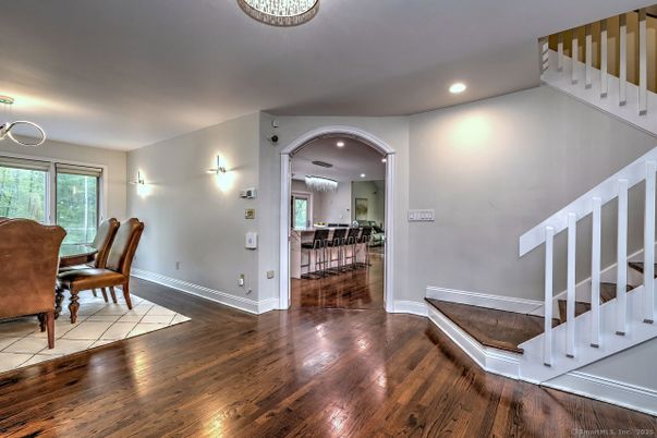 Chandelier, Dining room, Interior, Recessed Lighting, Wood Texture Flooring