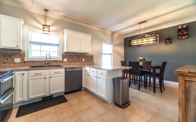 Dining room, Interior, Kitchen, Pendant Lights