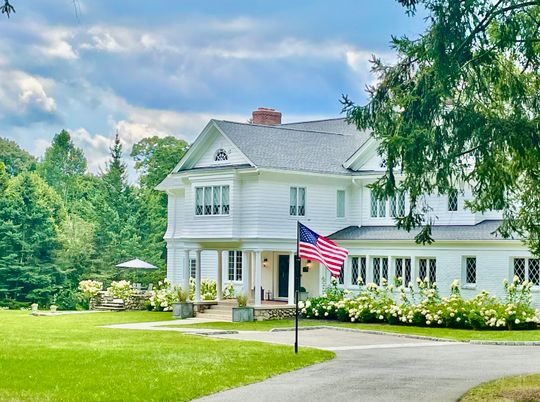 Backyard, Exterior, Facade, Farmhouse