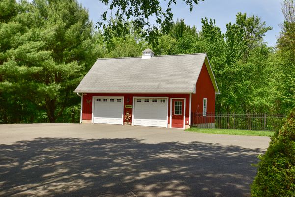 Detached Garage, Exterior