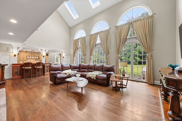 Interior, Kitchen, Living room, Pendant Lights, Recessed Lighting, Wood Texture Flooring