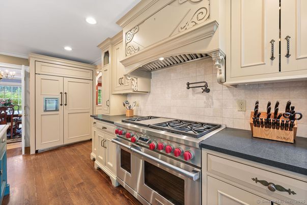 Chandelier, Interior, Kitchen, Recessed Lighting, Stainless Steel Appliances, Wood Texture Flooring