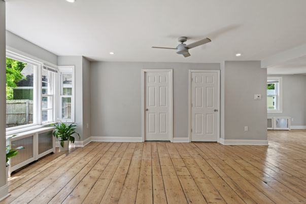 Empty room, Interior, Recessed Lighting, Wood Texture Flooring