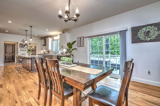 Chandelier, Dining room, Interior, Kitchen, Pendant Lights, Recessed Lighting, Wood Texture Flooring