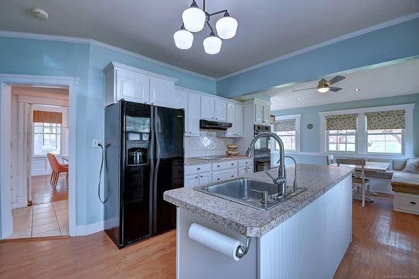 Dining room, Interior, Kitchen, Recessed Lighting, Wood Texture Flooring