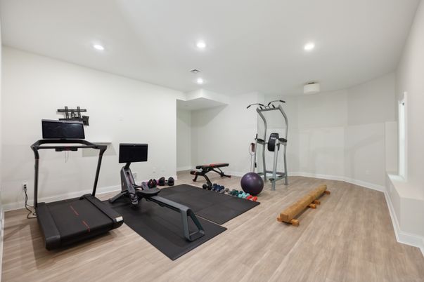 Fitness Equipment, Interior, Recessed Lighting, Wood Texture Flooring