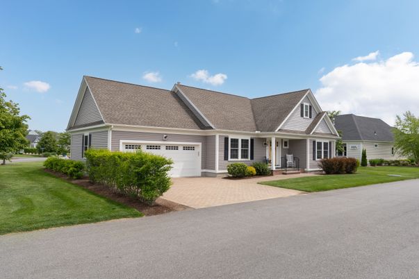 Attached, Exterior, Facade, Cape Cod