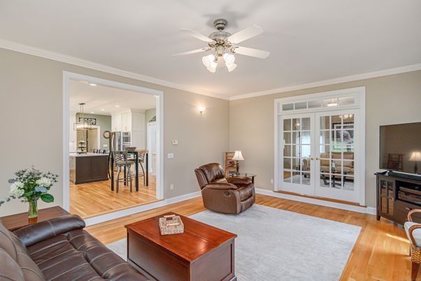 Interior, Kitchen, Living room, Pendant Lights, Recessed Lighting, Wood Texture Flooring