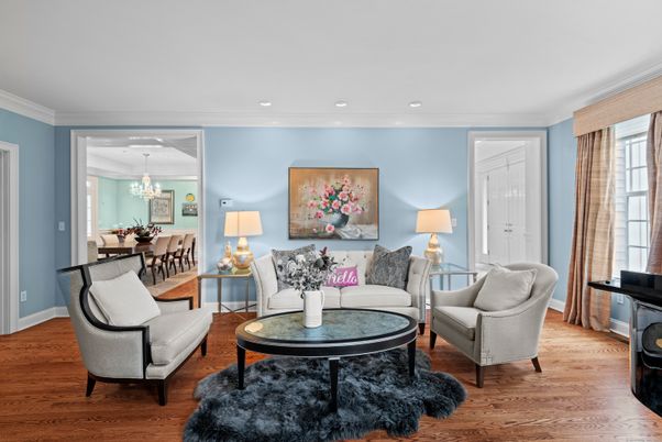 Chandelier, Dining room, Interior, Living room, Recessed Lighting, Wood Texture Flooring