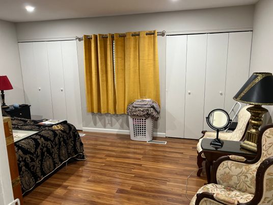 Interior, Recessed Lighting, Wood Texture Flooring