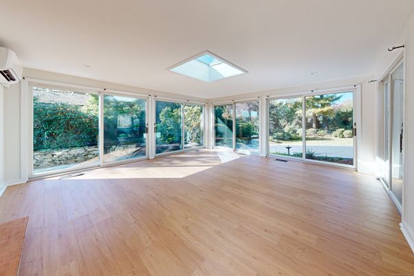 Empty room, Interior, Sun Room, Wood Texture Flooring