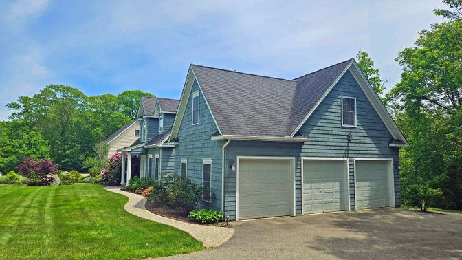 Attached, Exterior, Facade, Farmhouse