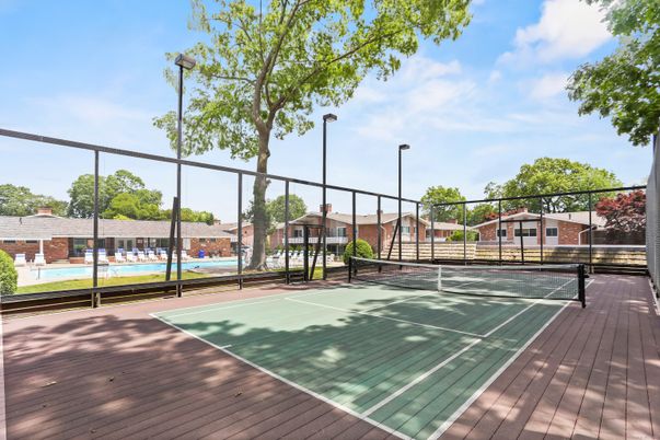 Exterior, Tennis Courts