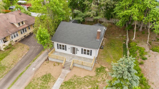 Exterior, Drone