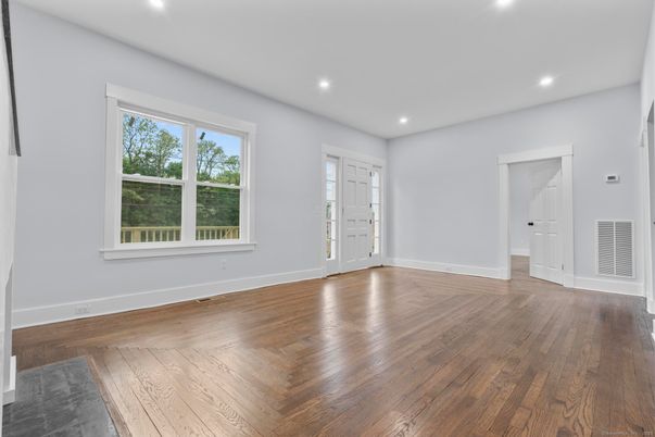 Empty room, Interior, Recessed Lighting, Wood Texture Flooring