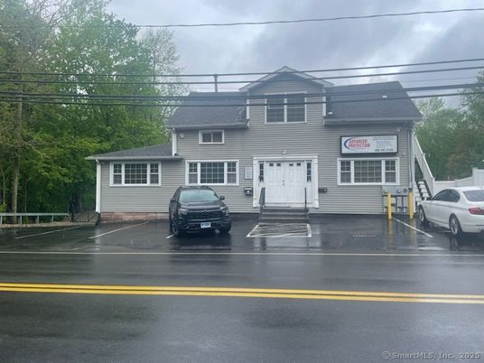 Exterior, Facade, Cape Cod