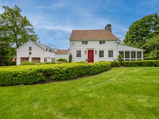 Backyard, Exterior, Facade, Farmhouse