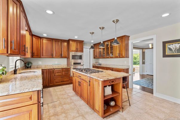 Interior, Kitchen, Pendant Lights, Recessed Lighting, Stainless Steel Appliances