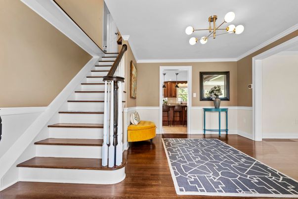 Interior, Pendant Lights, Wood Texture Flooring