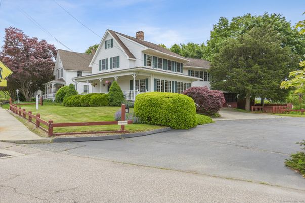 Backyard, Exterior, Facade, Queen Anne Victorian