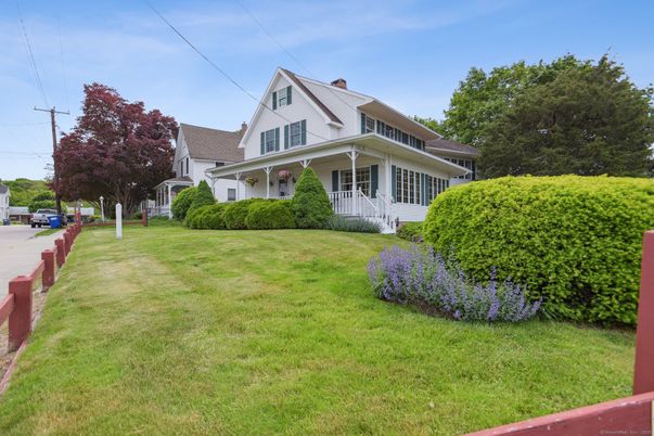Backyard, Exterior, Facade, Queen Anne Victorian