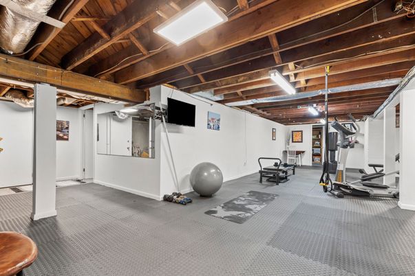 Fitness Equipment, Interior, Wooden Beams, Wooden Ceilings