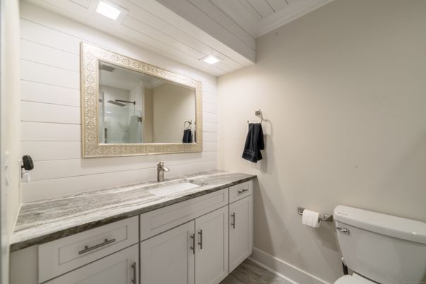 Bathroom, Interior, Recessed Lighting