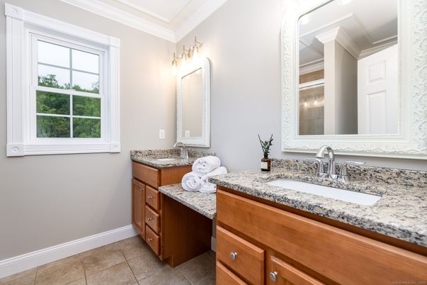 Bathroom, Dual Sink Vanities, Interior