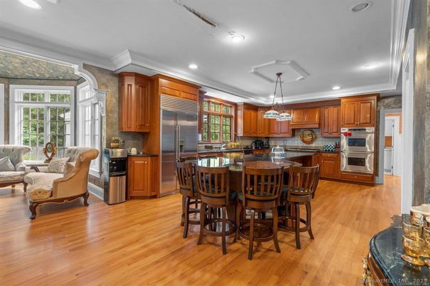 Interior, Kitchen, Living room, Pendant Lights, Recessed Lighting, Stainless Steel Appliances, Wood Texture Flooring