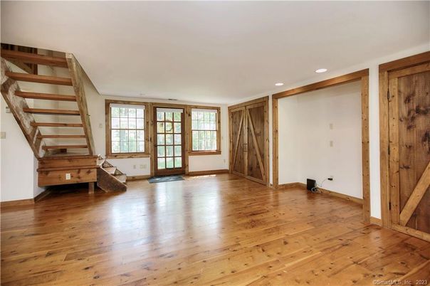 Empty room, Interior, Recessed Lighting, Wood Texture Flooring