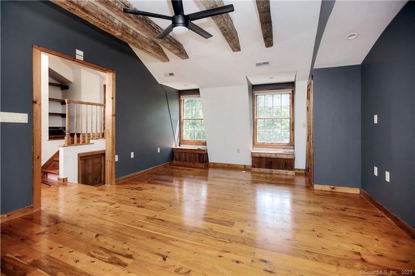 Empty room, Interior, Wooden Beams, Wood Texture Flooring