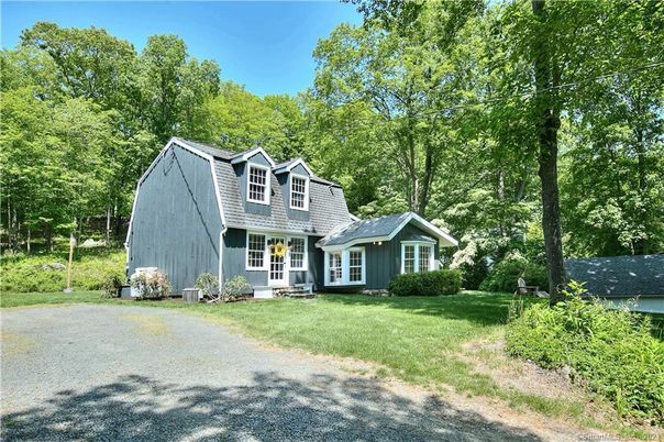 Backyard, Exterior, Facade, Farmhouse
