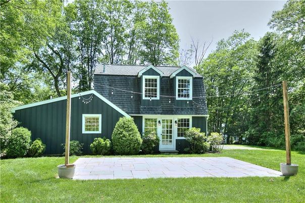 Backyard, Exterior, Facade, Ranch