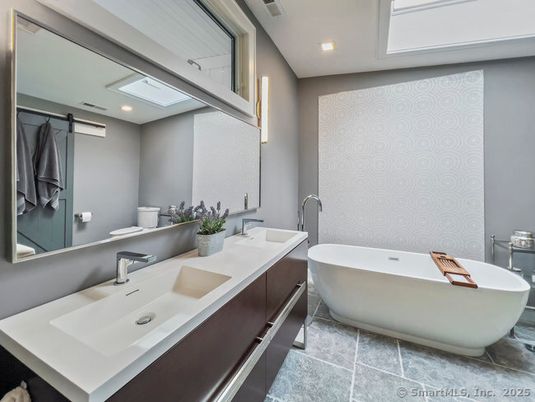 Bathroom, Dual Sink Vanities, Free Standing Baths, Interior, Recessed Lighting