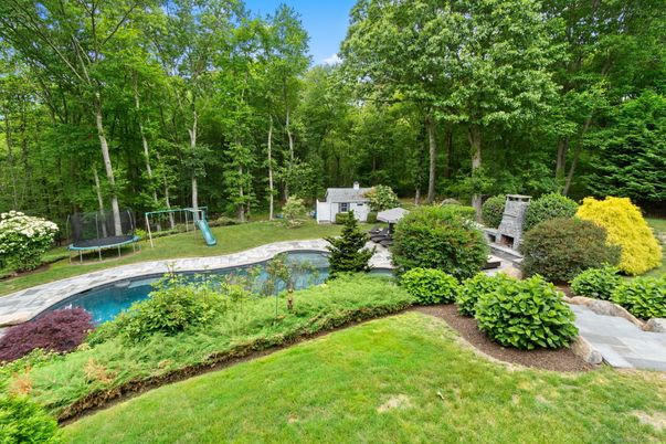 Exterior, Playground, Pool