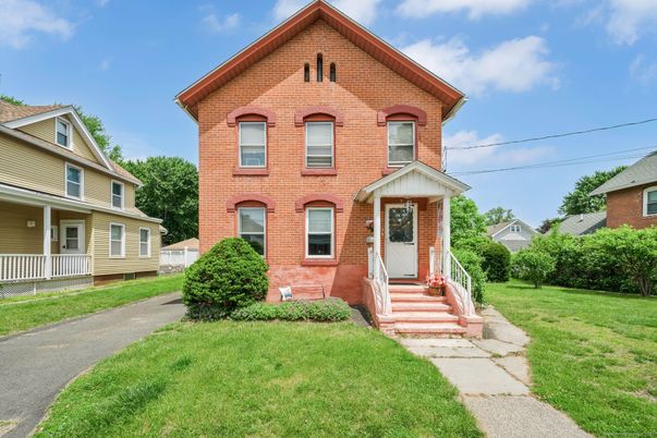 Exterior, Facade, Brick Facade, Brick Traditional