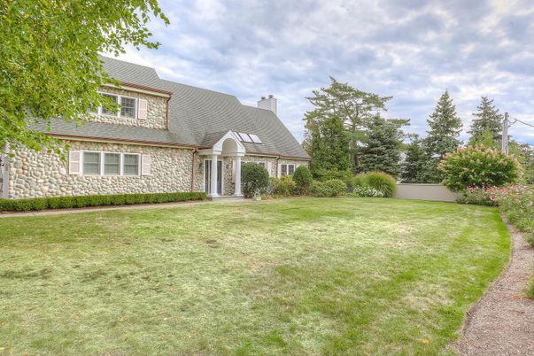 Backyard, Exterior, Facade, Cape Cod