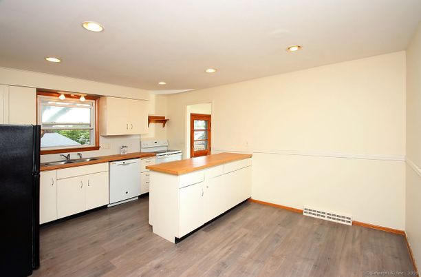 Interior, Kitchen, Recessed Lighting, Wood Texture Flooring