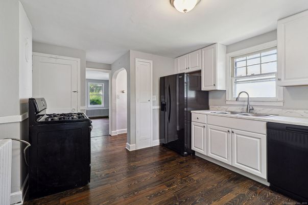 Interior, Kitchen, Washer, Wood Texture Flooring