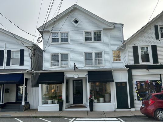 Exterior, Facade, Queen Anne Victorian