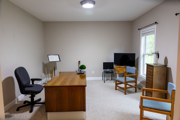Home Office, Interior