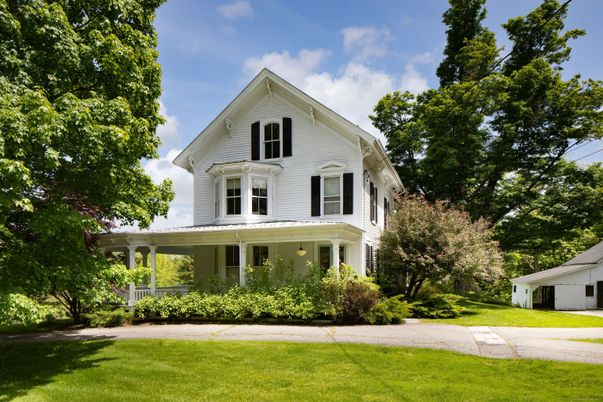 Exterior, Facade, Queen Anne Victorian