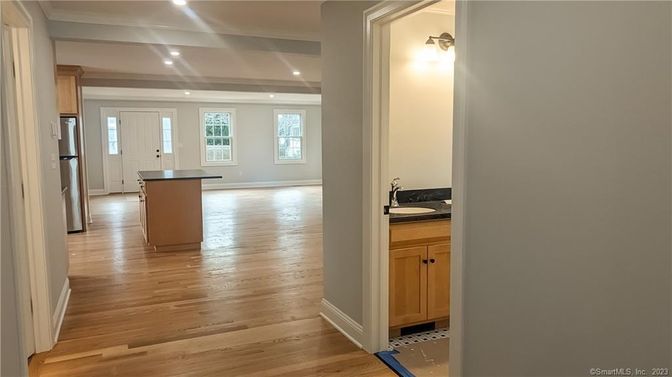 Interior, Recessed Lighting, Wood Texture Flooring